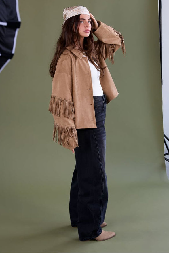 Suedelook jasje met franjes